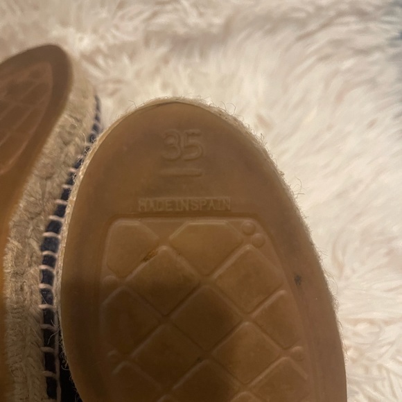 Chanel Espadrilles in Denim - Picture 3 of 7